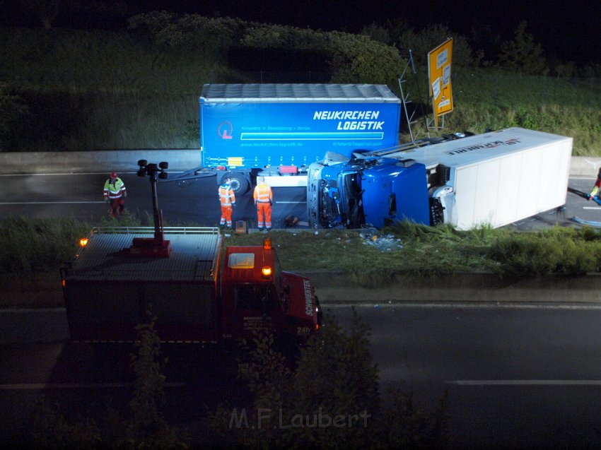 Einsatz BF Koeln PEINGEKLEMMT in Leverkusen P209.JPG